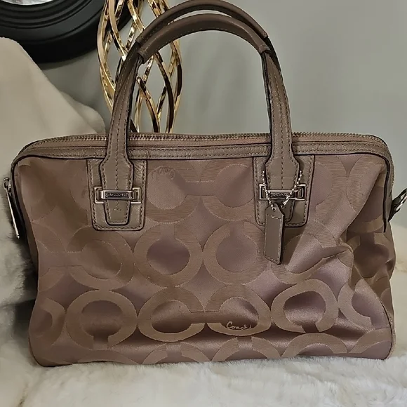 Coach Taylor Op Art Satchel - Picture 1 of 13
